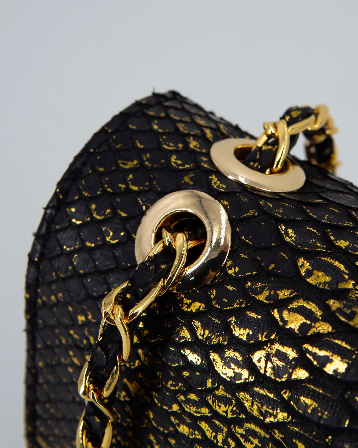 Noir Luxe Python